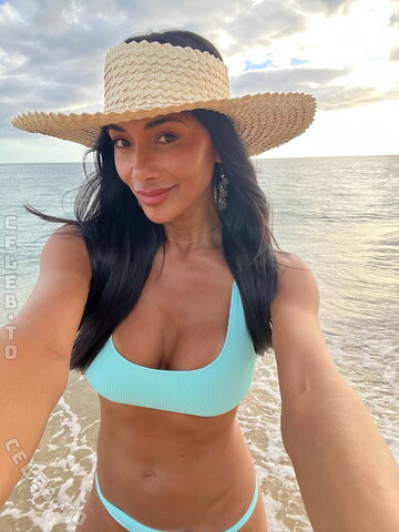 Nicole Scherzinger nude photo 10