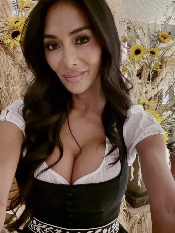 Nicole Scherzinger nude photo 3