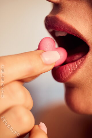 Nicole Töpperwien nude photo 4