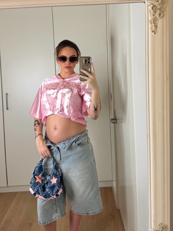 Nicolephathole nude photo 4