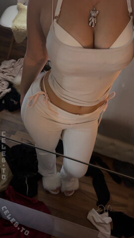Nicolerusss nude photo 3