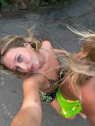 Nicolette Durazzo nude photo 37