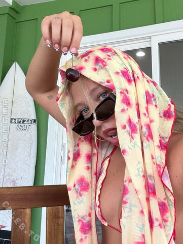 Nicolette Durazzo nude photo 21