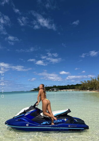 Nicolette Durazzo nude photo 13