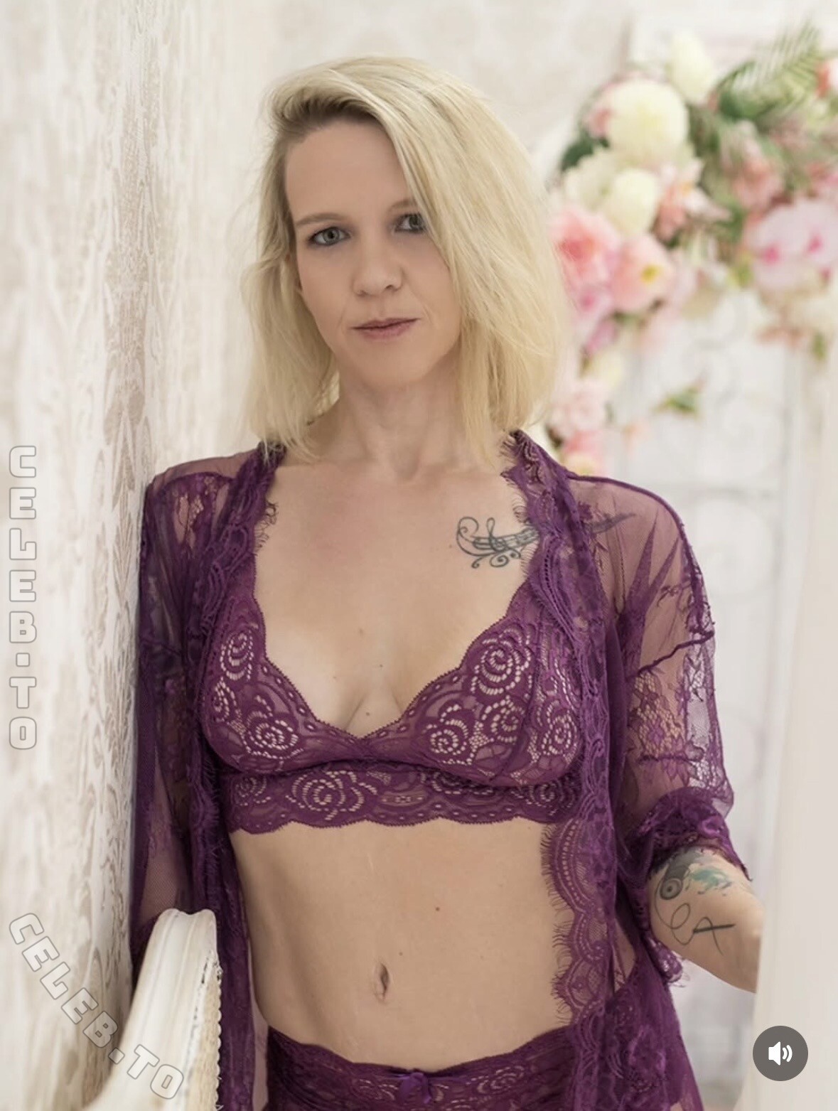 Nic.sch47 nude photo 2
