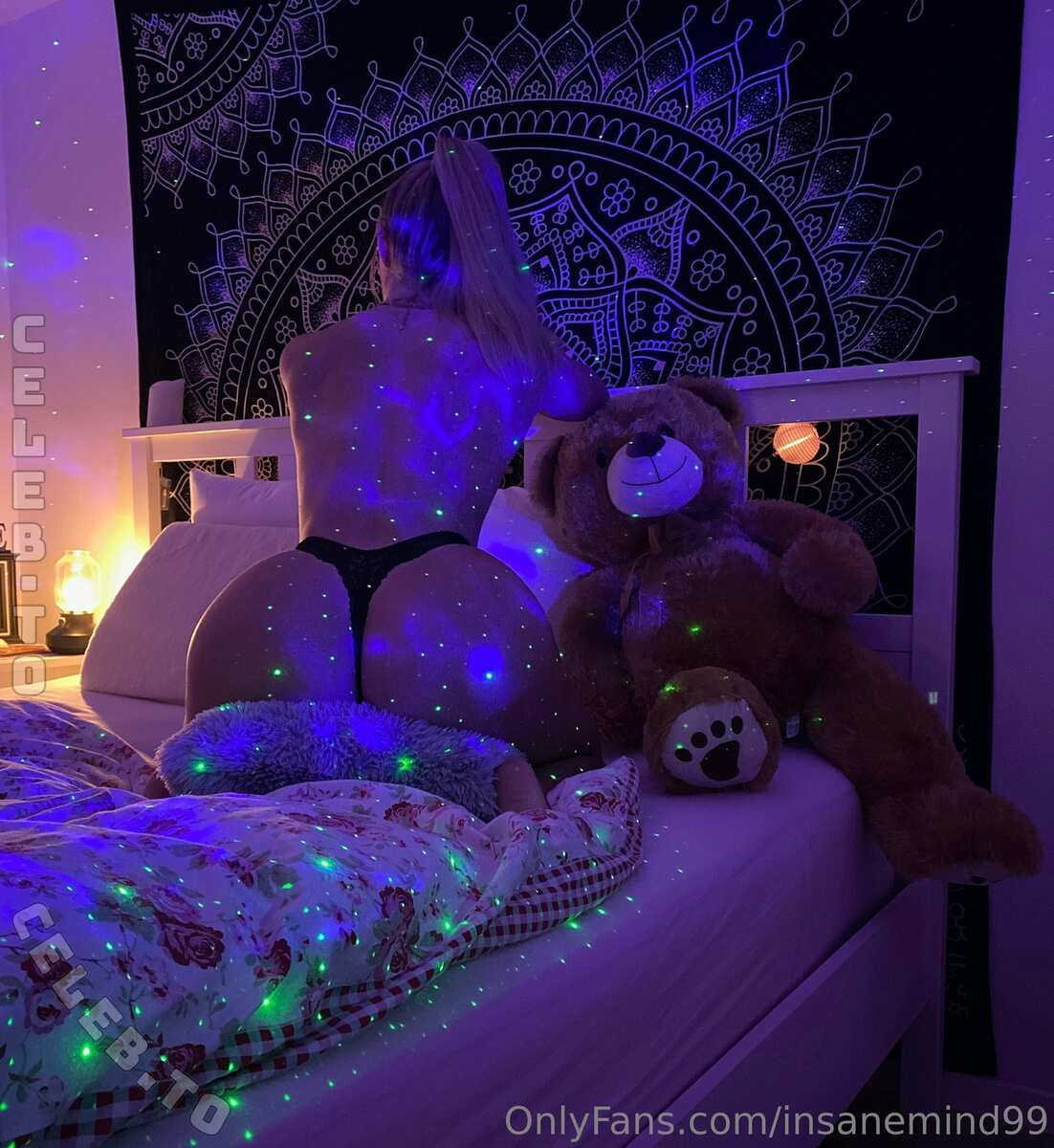 niiinaa99 nude photo 16