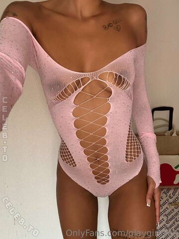 Nikairani nude photo 8