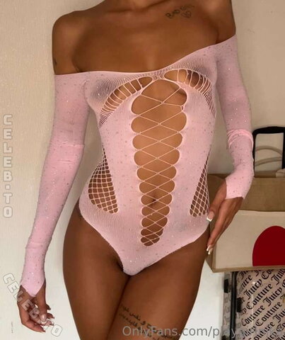 Nikairani nude photo 11