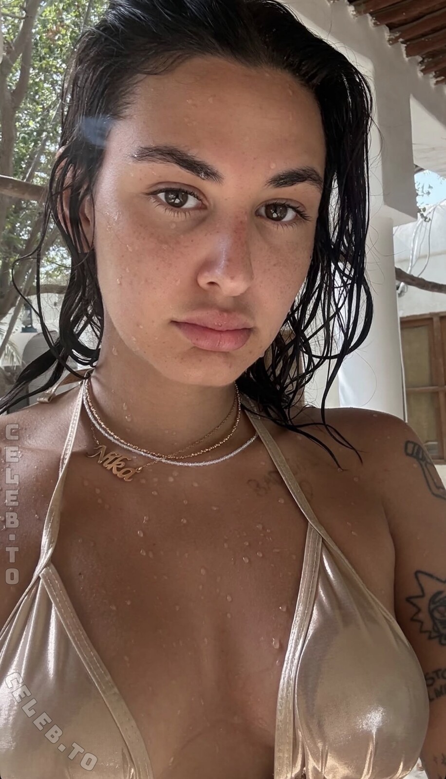 Nikairani nude photo 3