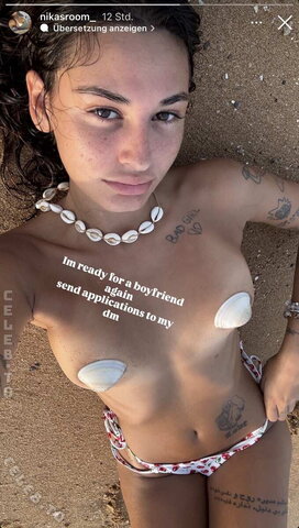 Nikairani nude photo 3