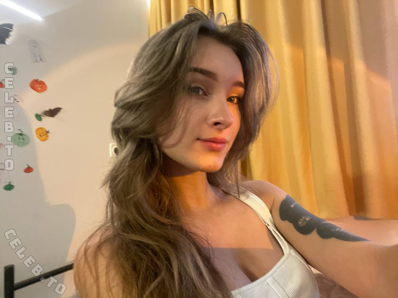 NikaLodeon nude photo 6