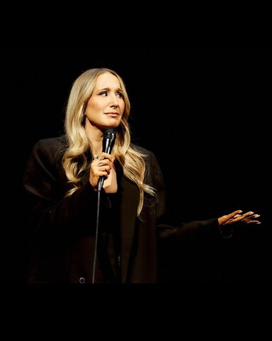 Nikki Glaser nude photo 9
