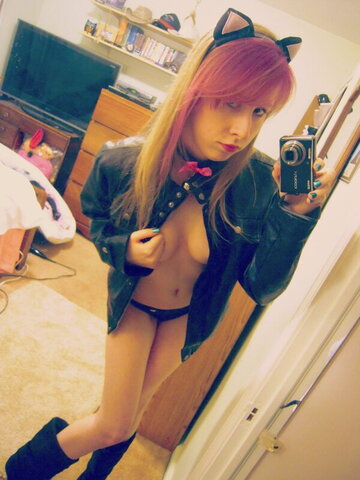 Nikkie Diamond nude photo 3