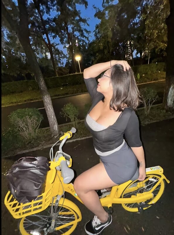 Nikkiq nude photo 8