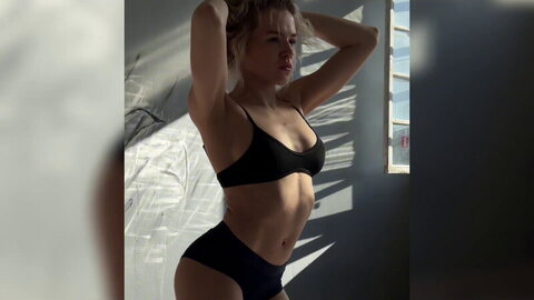 Nikly nude photo 15