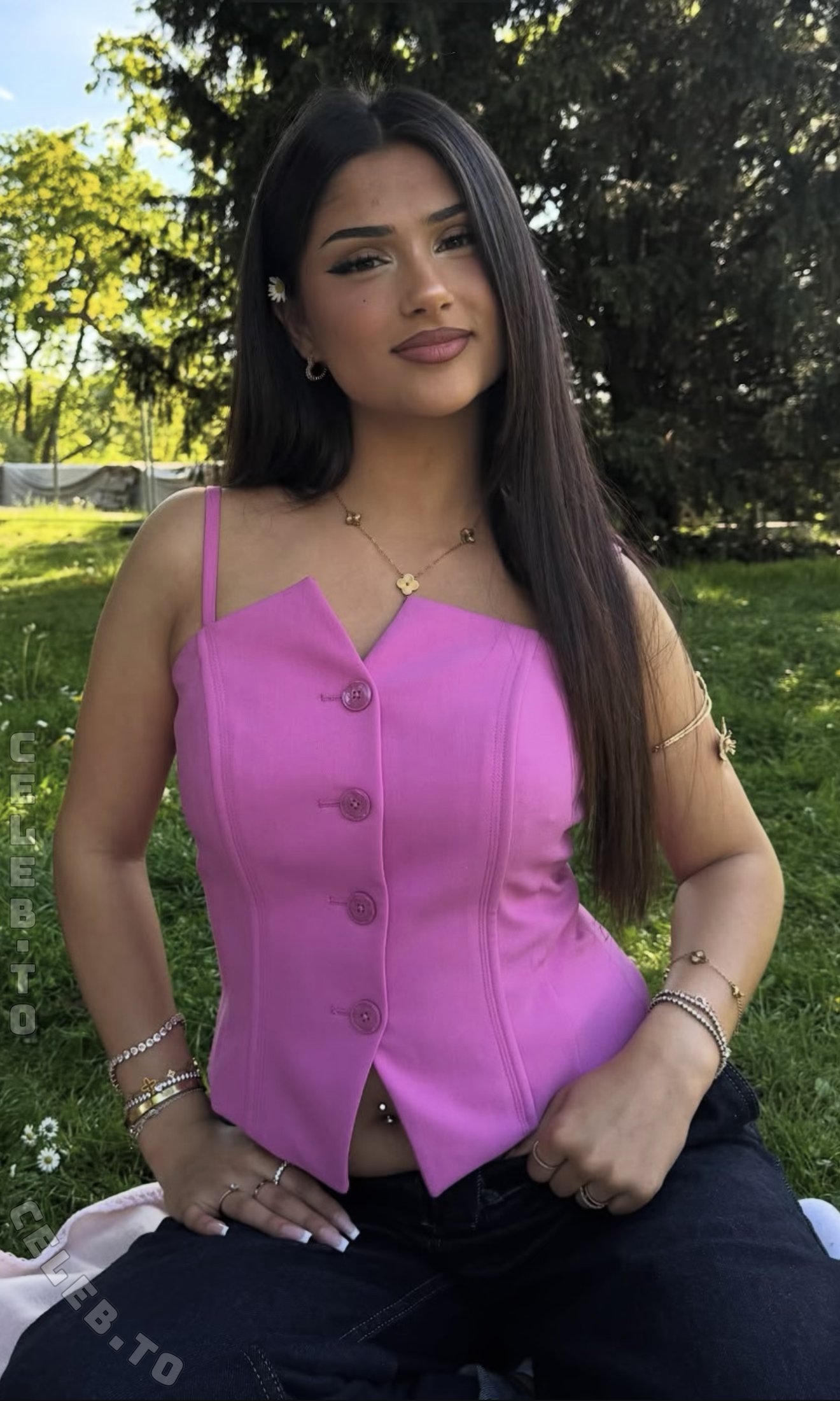 niloo.wlz nude photo 13