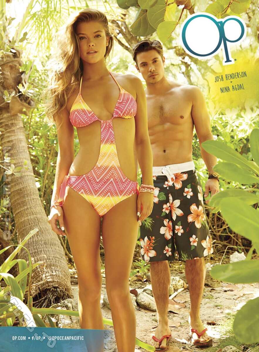 Nina Agdal nude photo 4