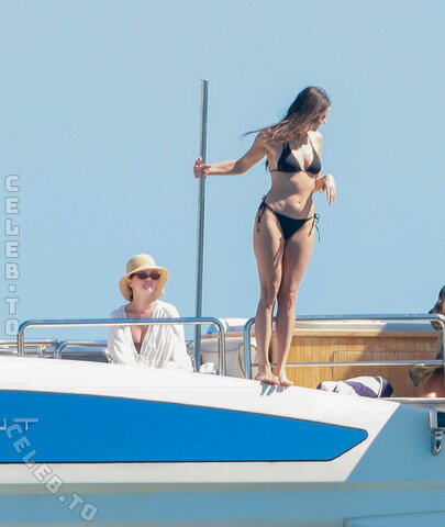 Nina Dobrev nude photo 27