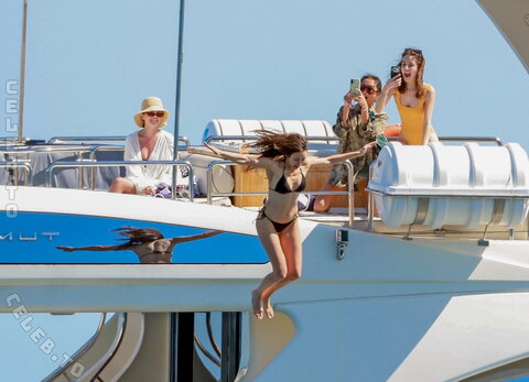 Nina Dobrev nude photo 6