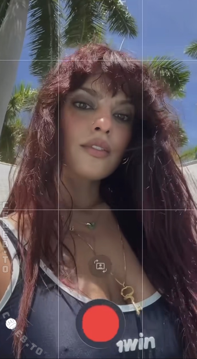 Nina Drama nude photo 2