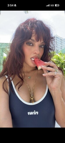 Nina Drama nude photo 2