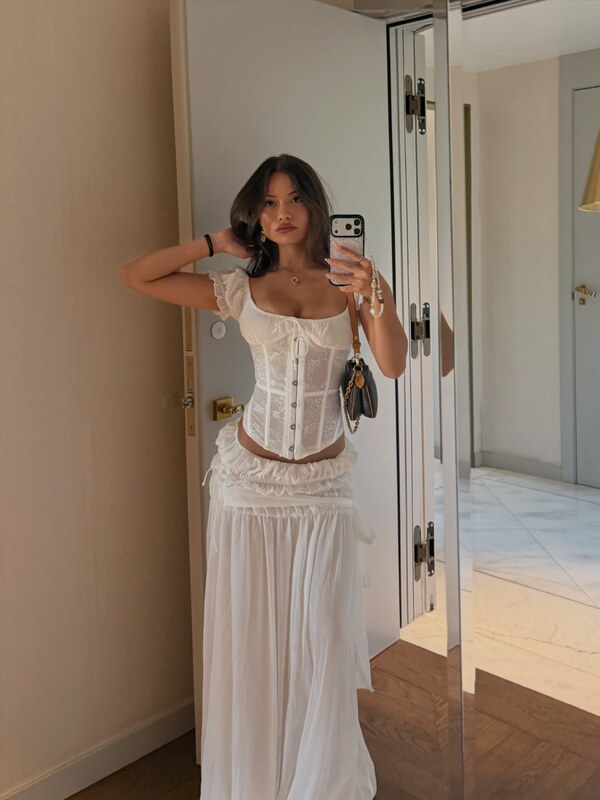 Nina Gessler nude photo 5