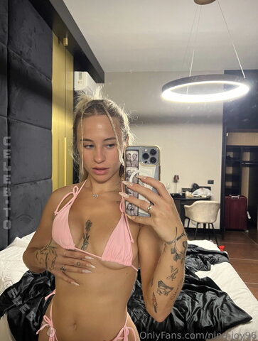 Nina Joy nude photo 4