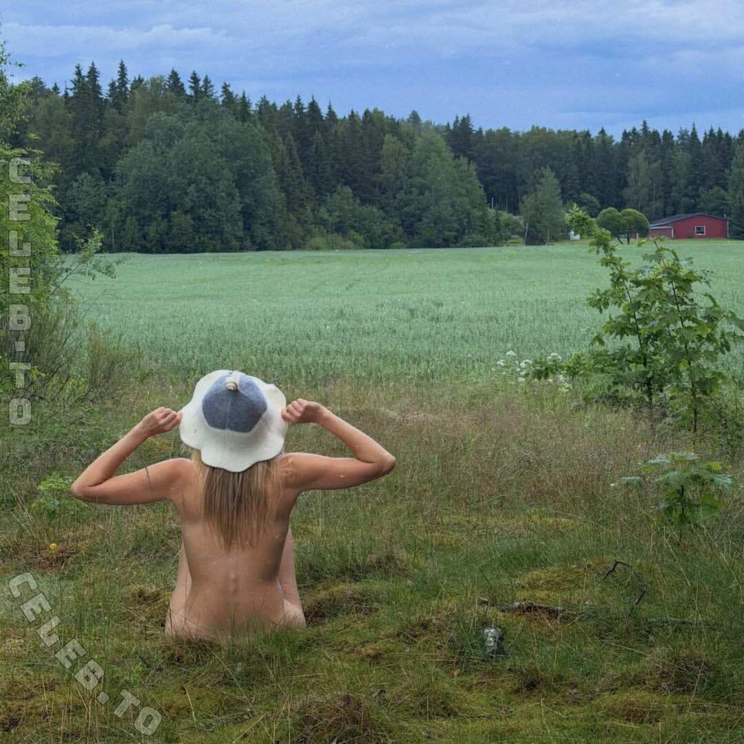 Nina Laitiala nude photo 2