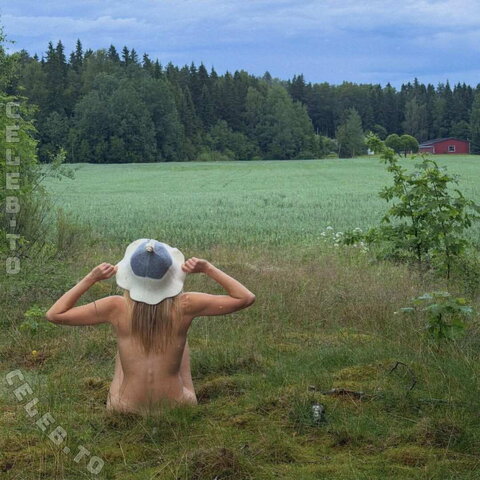 Nina Laitiala nude photo 9