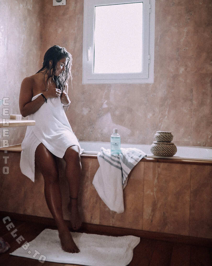 Nina Radman nude photo 15