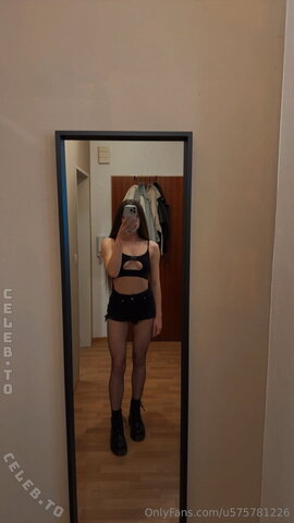 Nina_ho nude photo 4