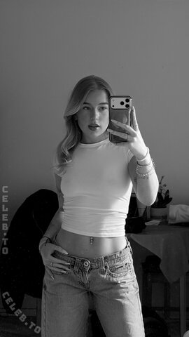 nina.kxs nude photo 3