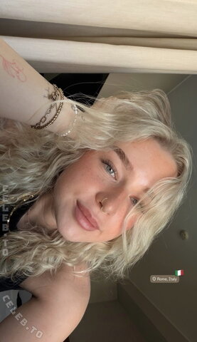 nina.kxs nude photo 29