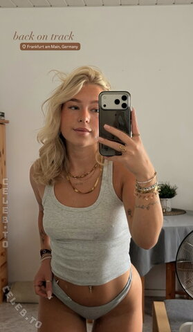 nina.kxs nude photo 20