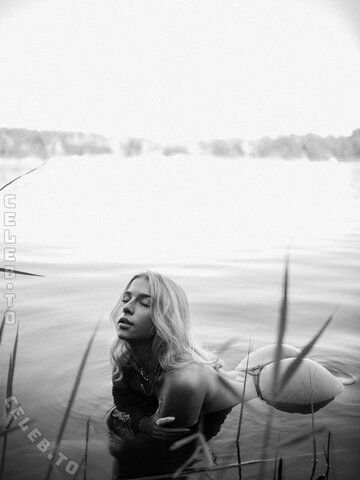 nina.kxs nude photo 7