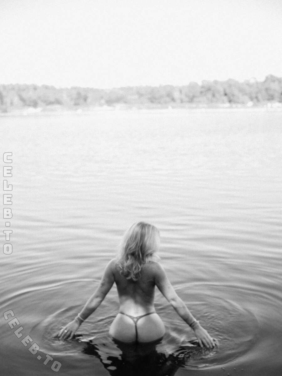 nina.kxs nude photo 5