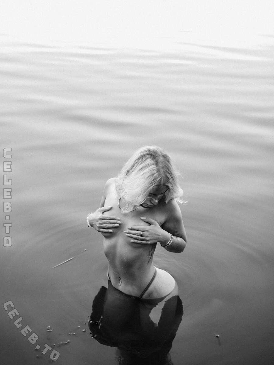 nina.kxs nude photo 10