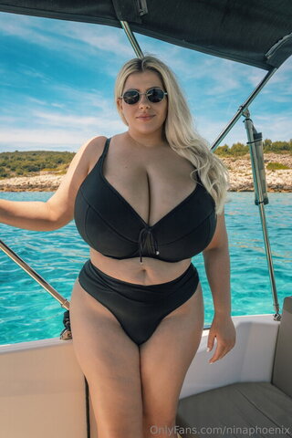 nina.phoenix Fresh (8 photos)