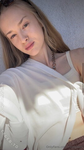 Ninaslaws nude photo 7