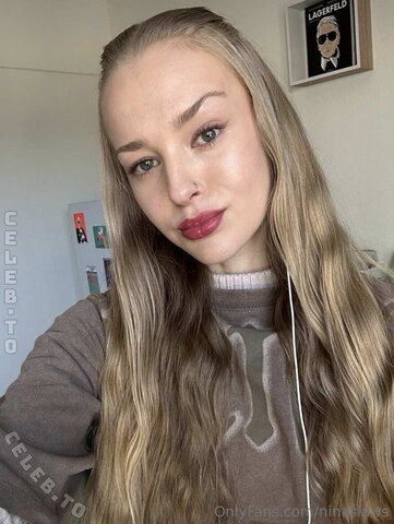 Ninaslaws nude photo 4