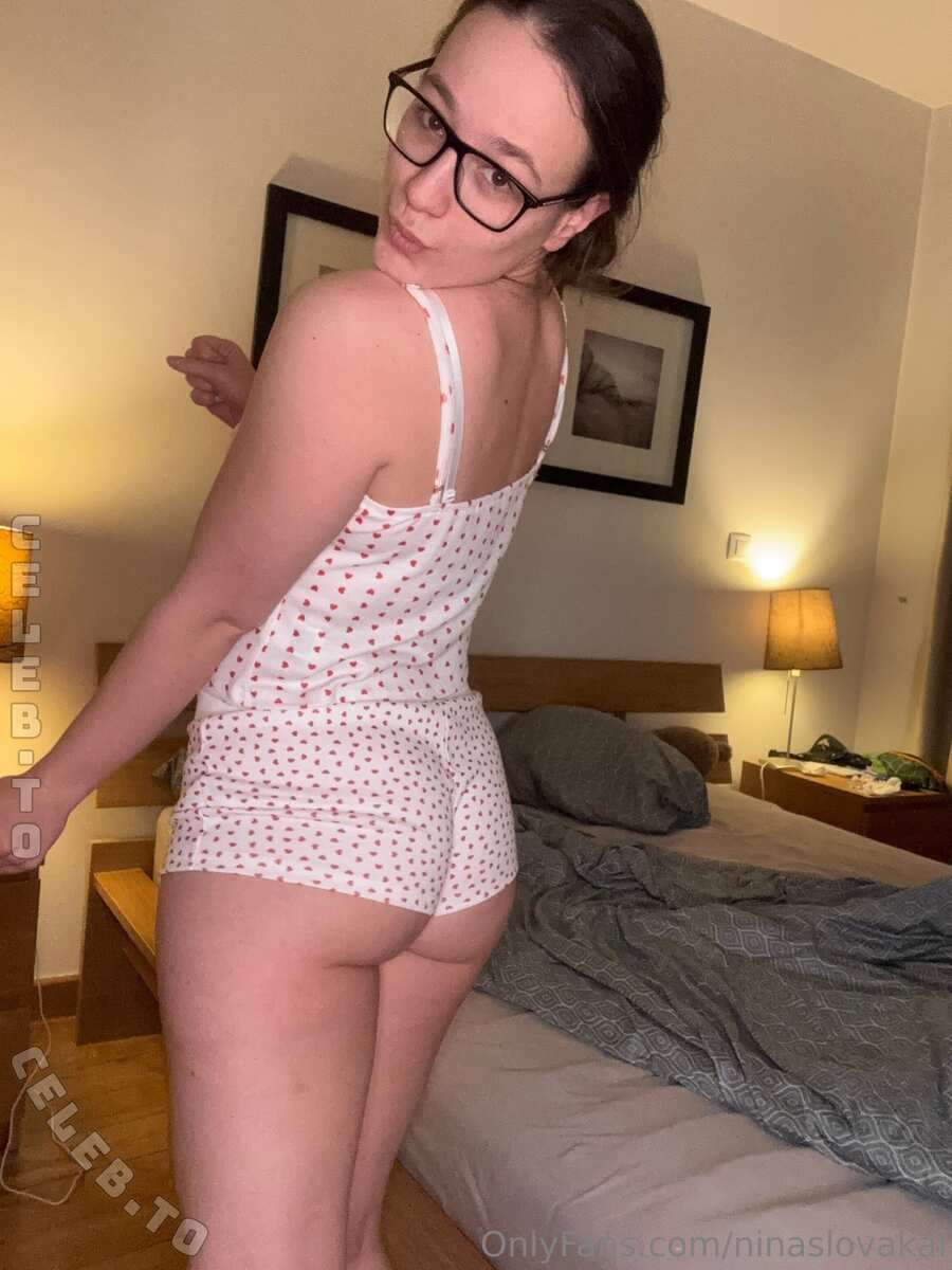 Ninaslovakai nude photo 2