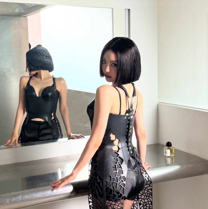 Ningning nude photo 3