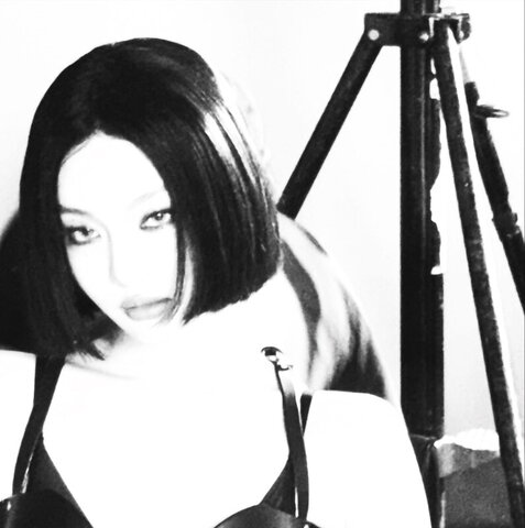 Ningning nude photo 3