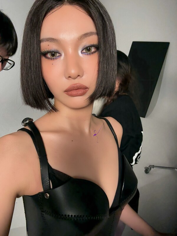 Ningning nude photo 11