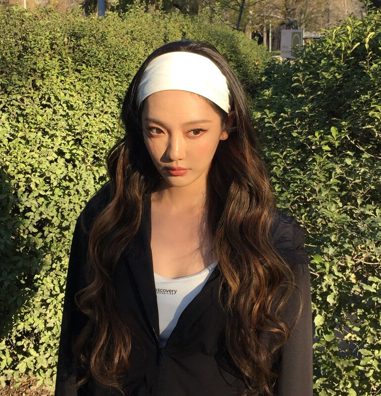 Ningning nude photo 8
