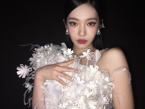 Ningning New (3 photos)
