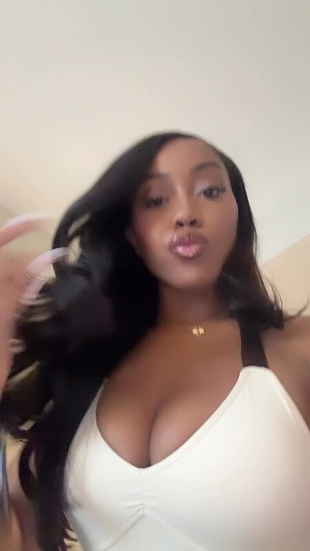 Nneka nude photo 1