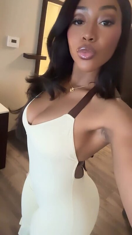Nneka nude photo 2