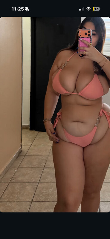 @Nnvhia nude photo 1