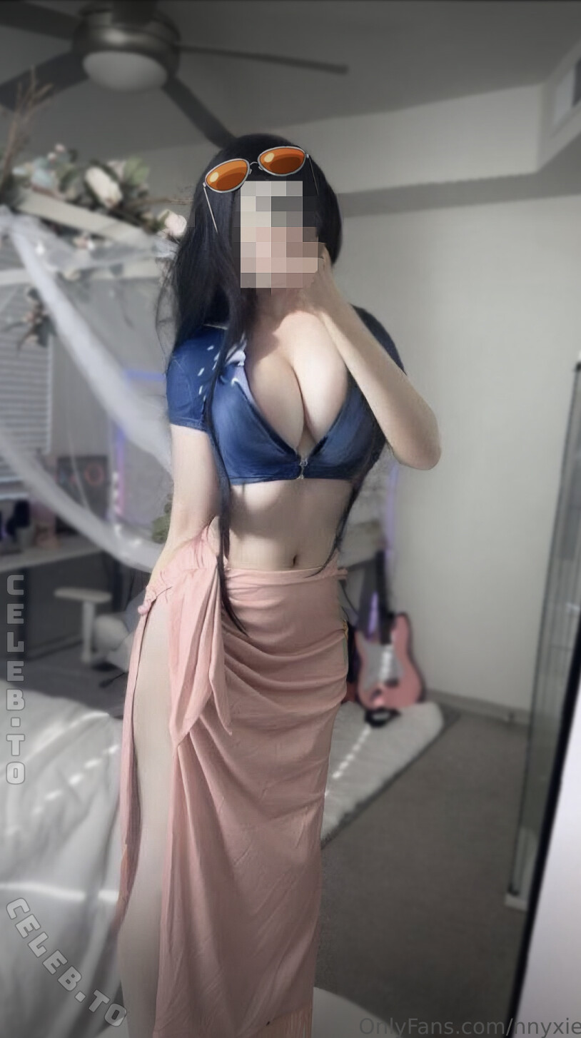 nnyxie nude photo 5